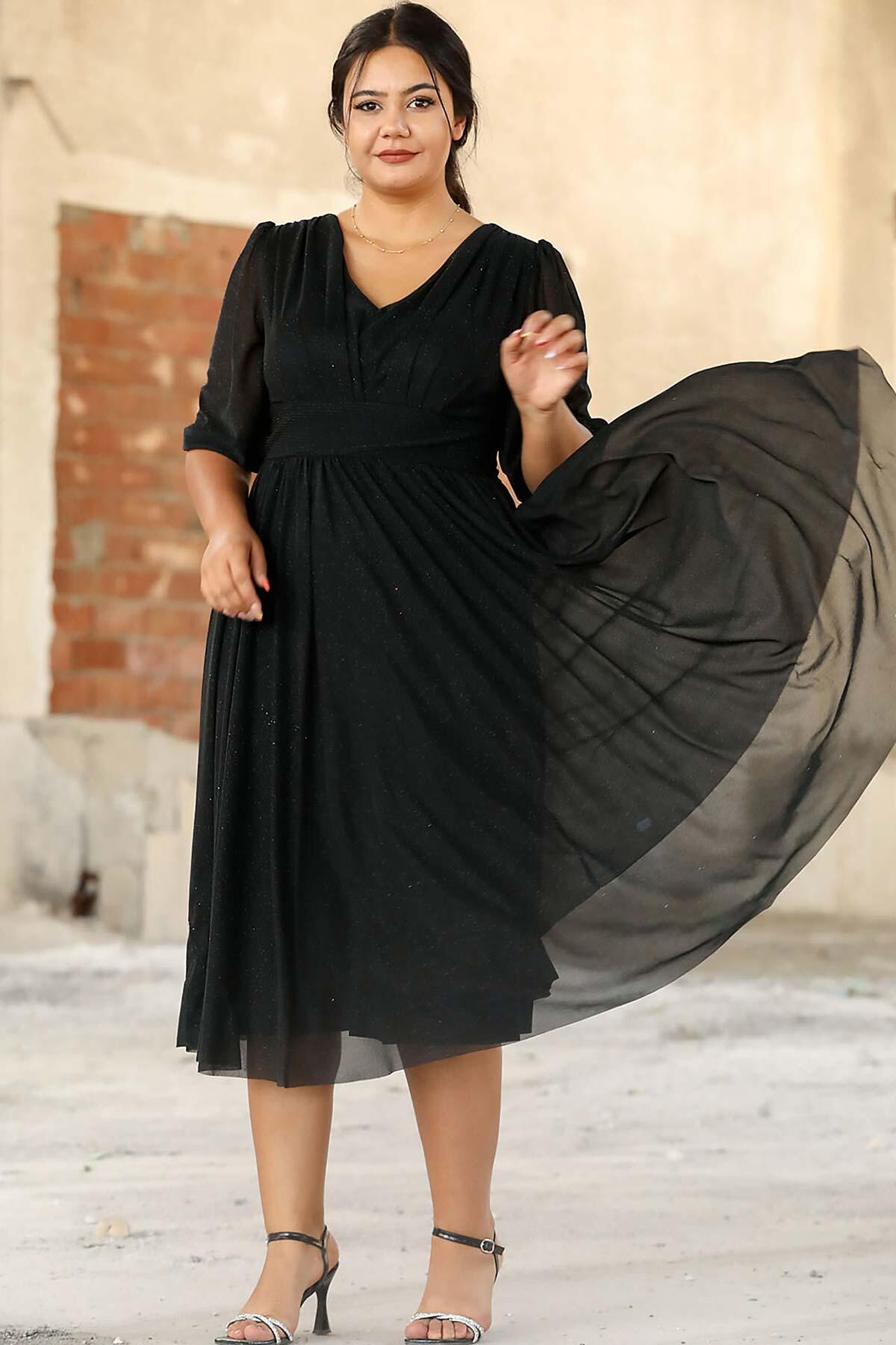 Plus - Size Pleated Waist Evening Dress — Black