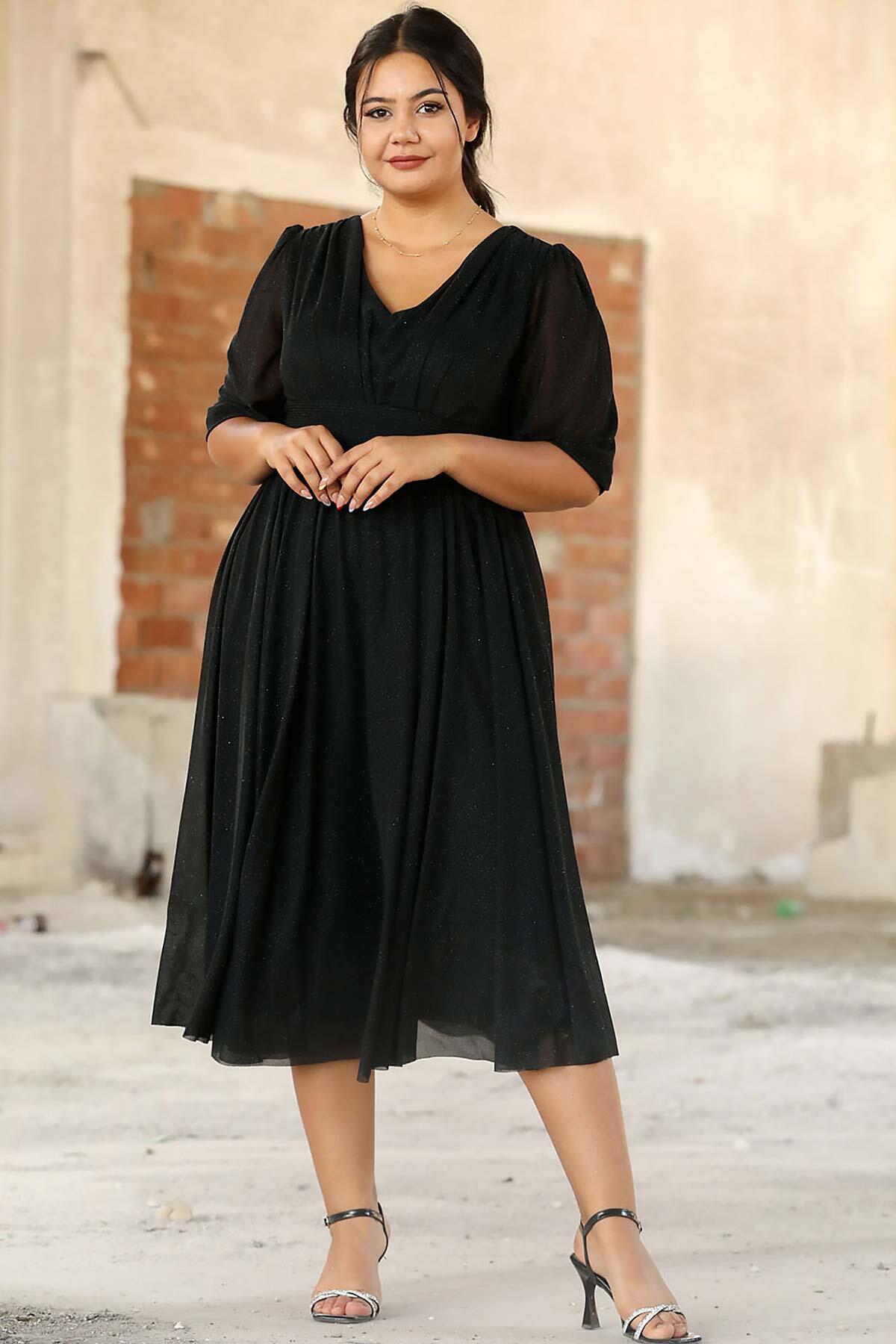 Plus - Size Pleated Waist Evening Dress — Black
