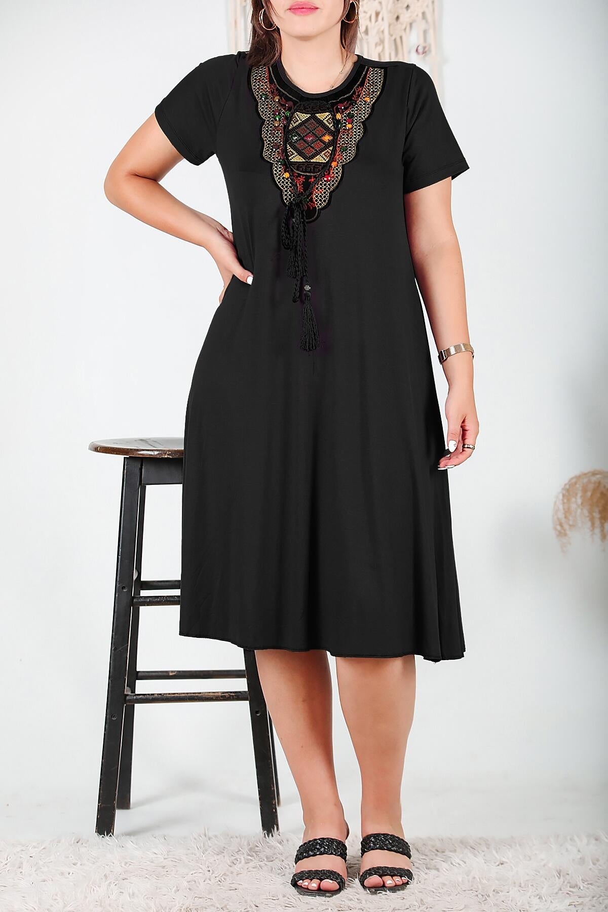 Plus - Size Authentic - Collar Dress — Black