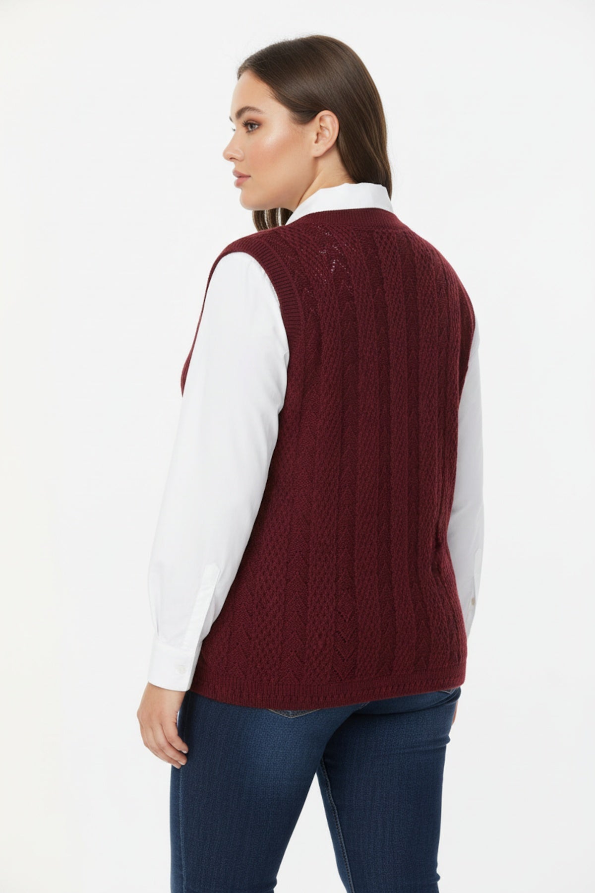 Plus - Size Knit Vest — Burgundy