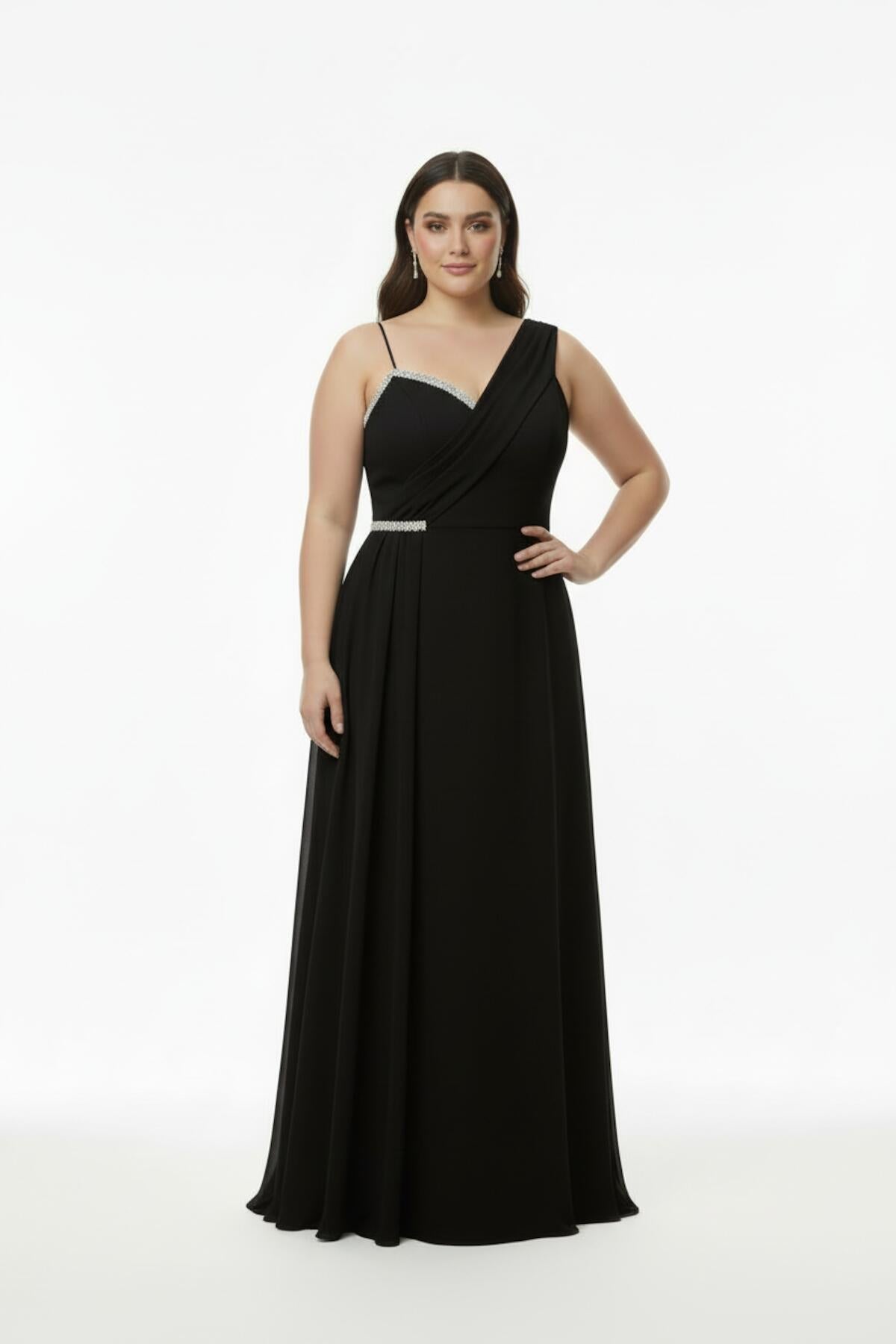 Plus - Size Sleeveless Long Evening Dress — Black