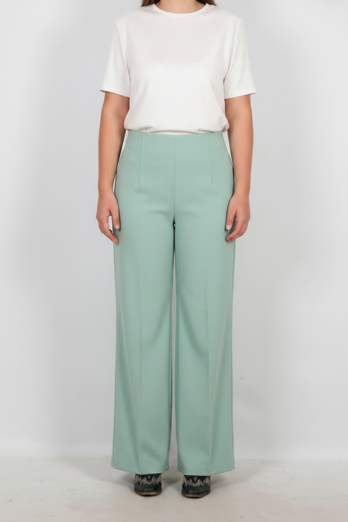 Plus - Size Wide - Leg Trousers — Mint