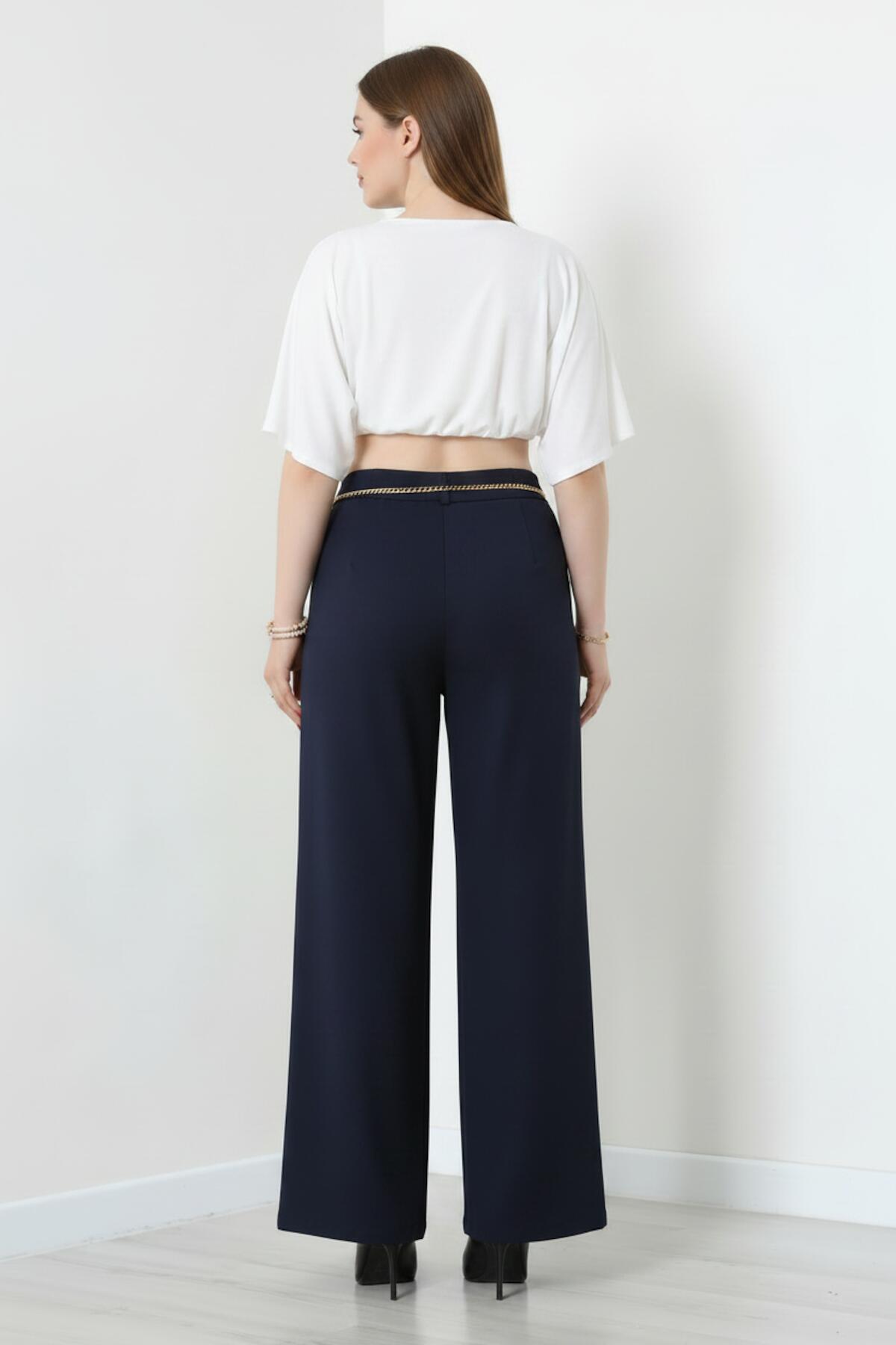 Belt - Detail Wide - Leg Trousers — Navy
