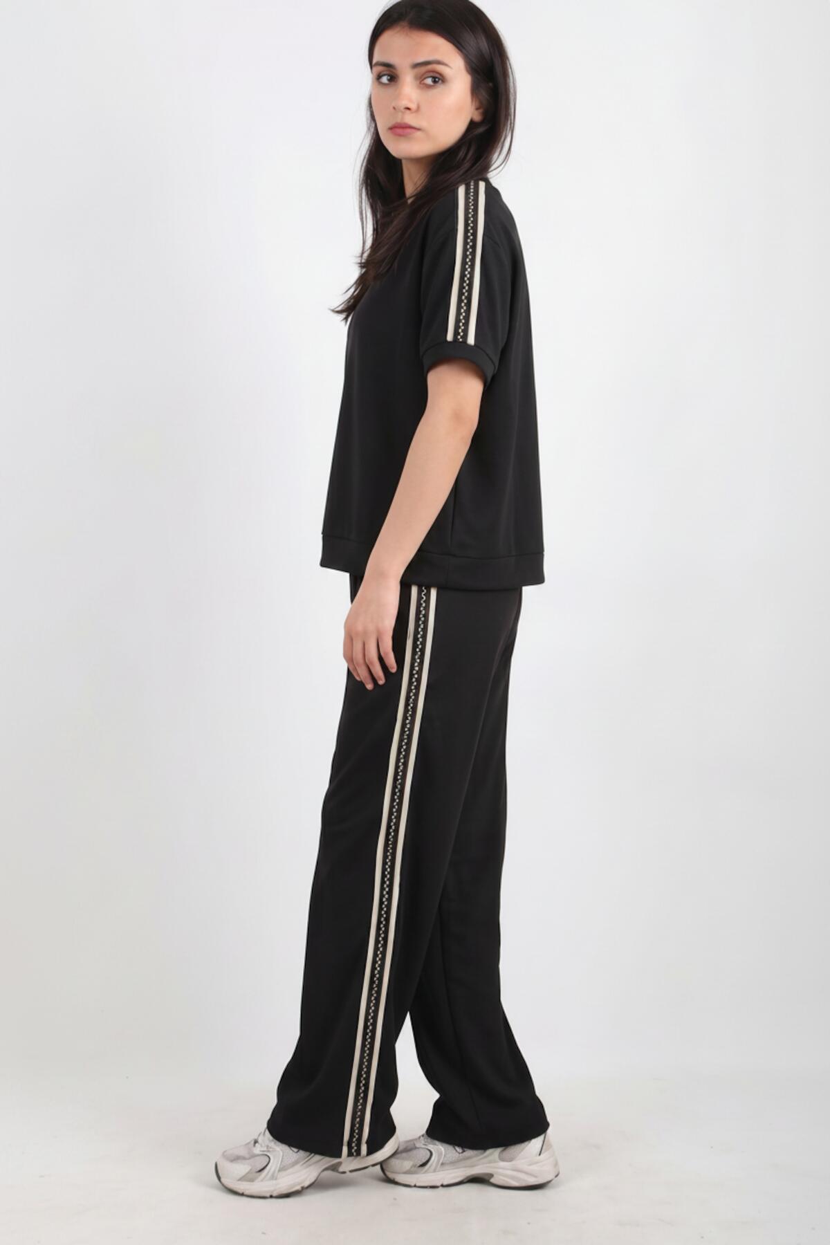Half - Zip Set With Stripe Detail — Black