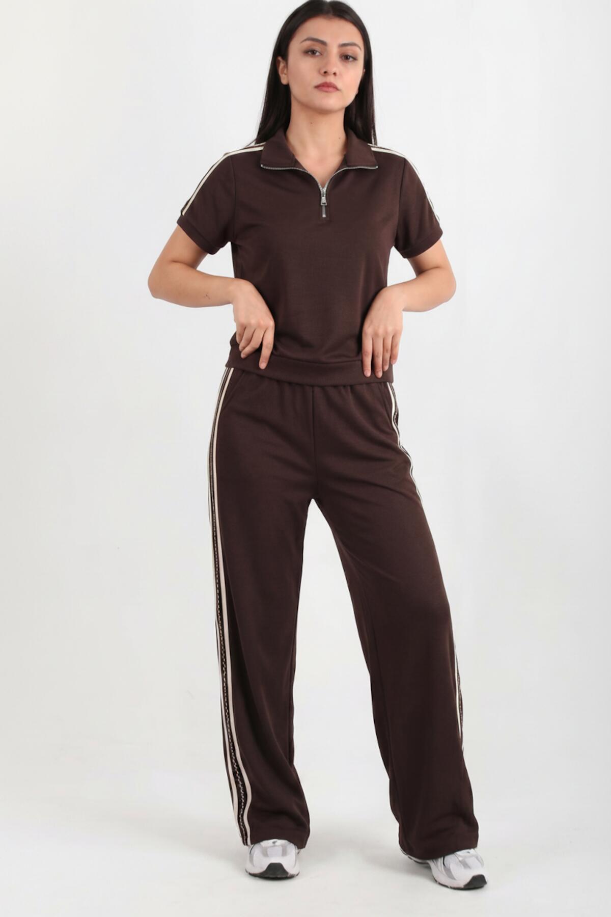 Half‑Zip Set With Side Stripe — Brown