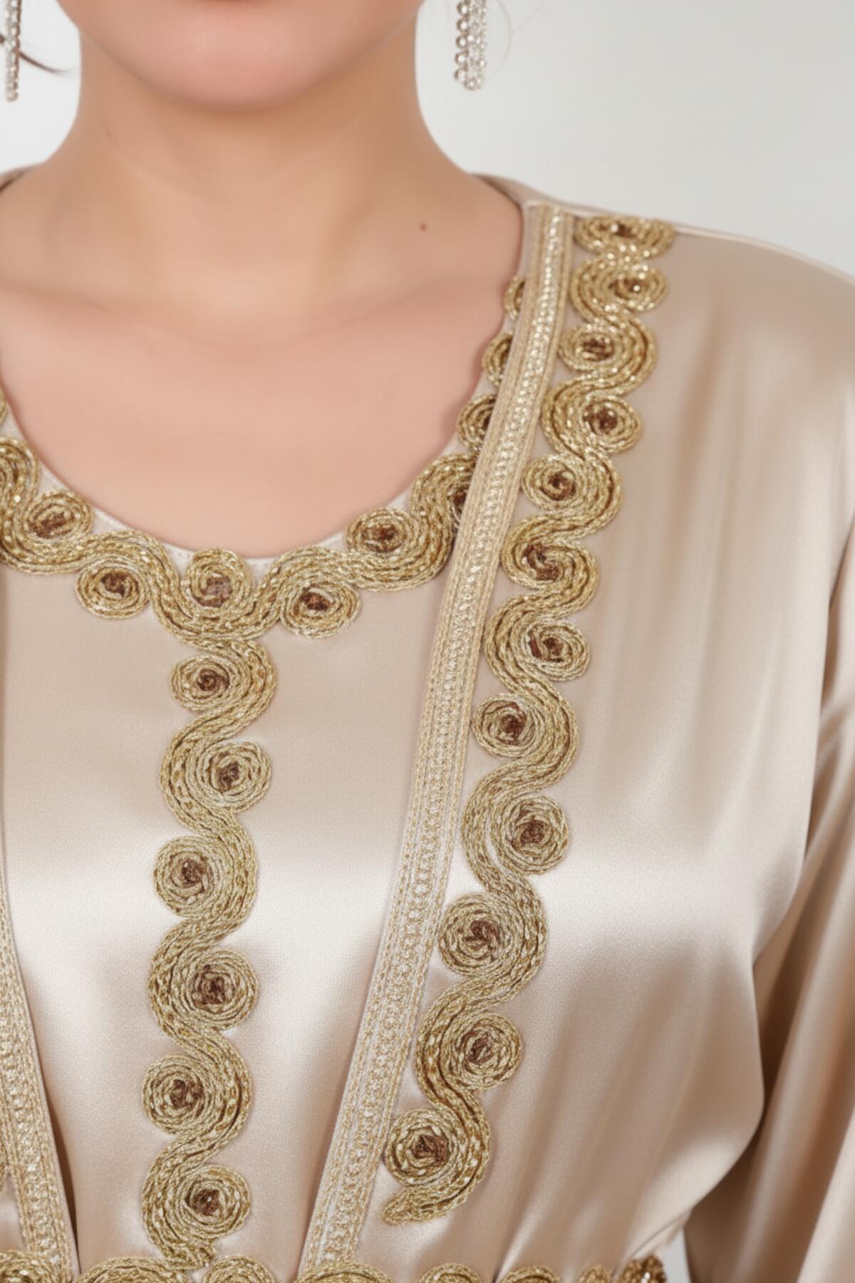 Plus - Size Embroidered Dress — Cream