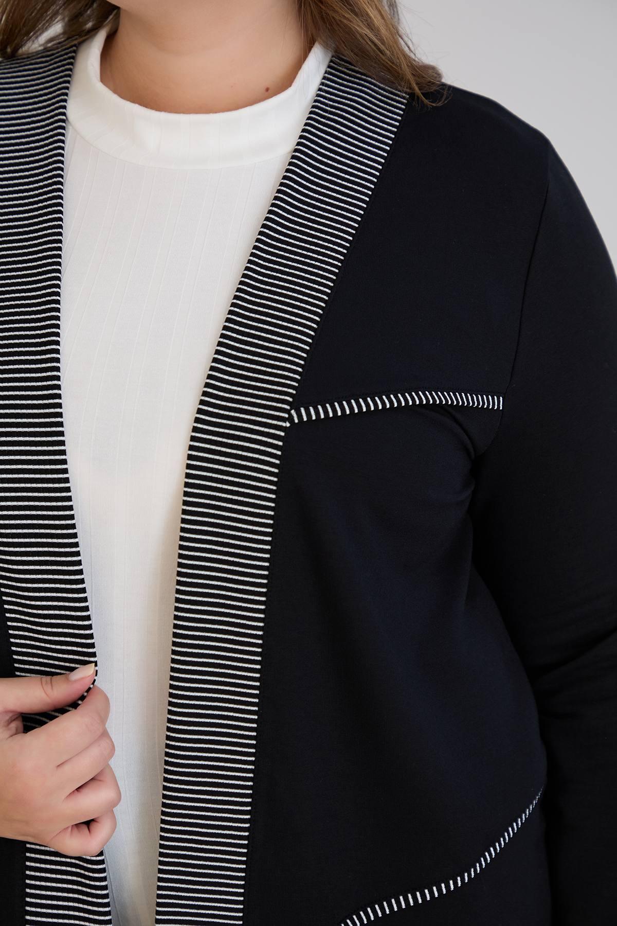 Plus - Size Stripe - Detail Cardigan — Black