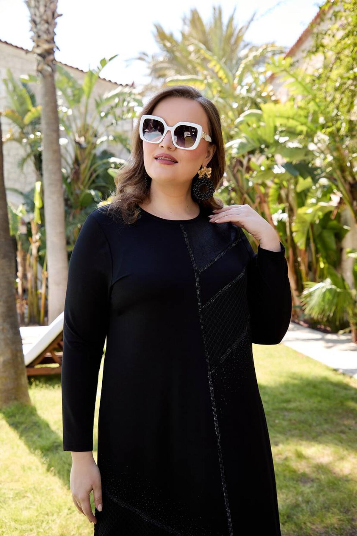 Plus - Size Crystal - Fabric Dress — Black