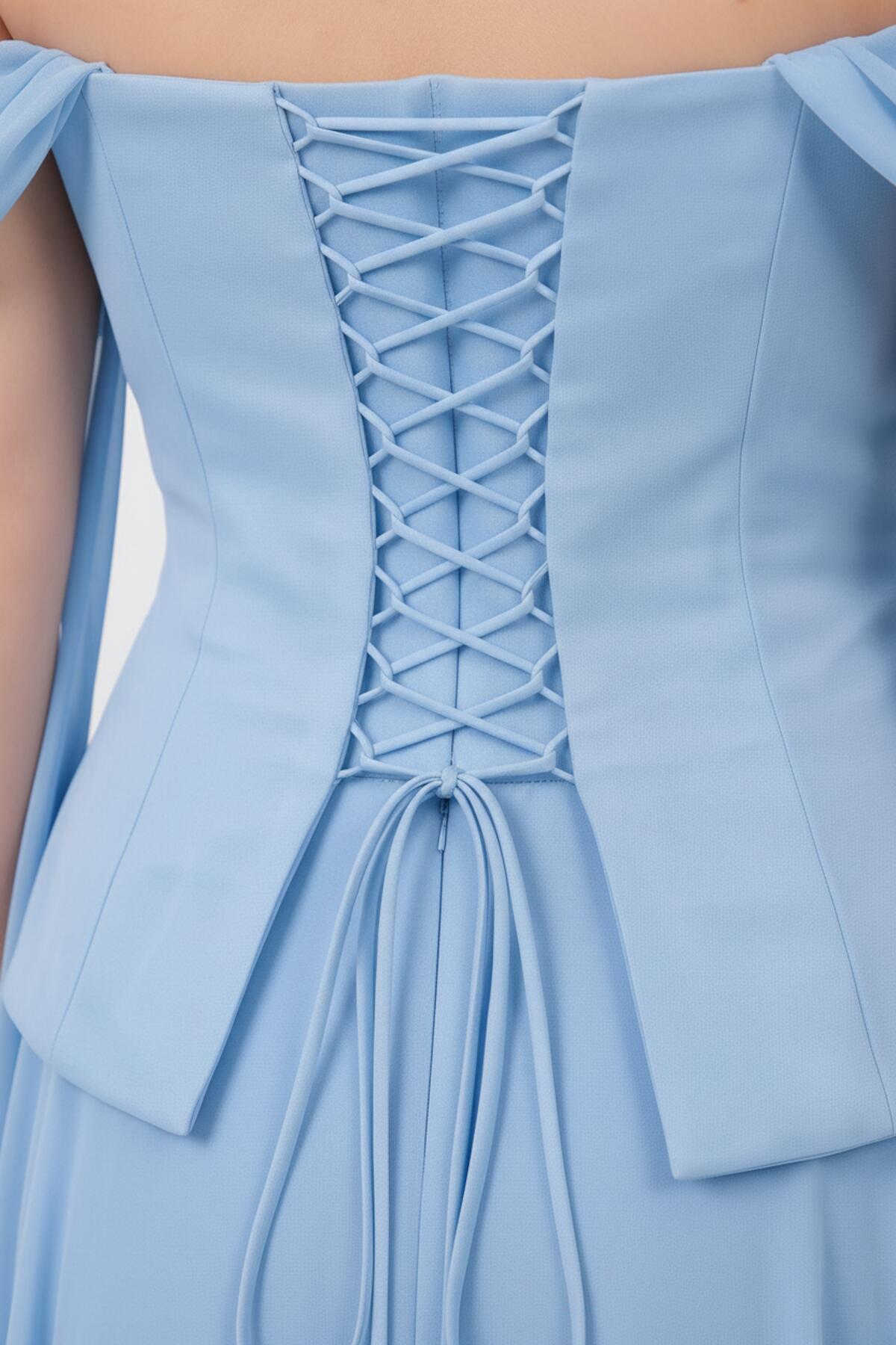 Plus - Size Crepe Evening Dress With Tulle Skirt And Shawl — Blue