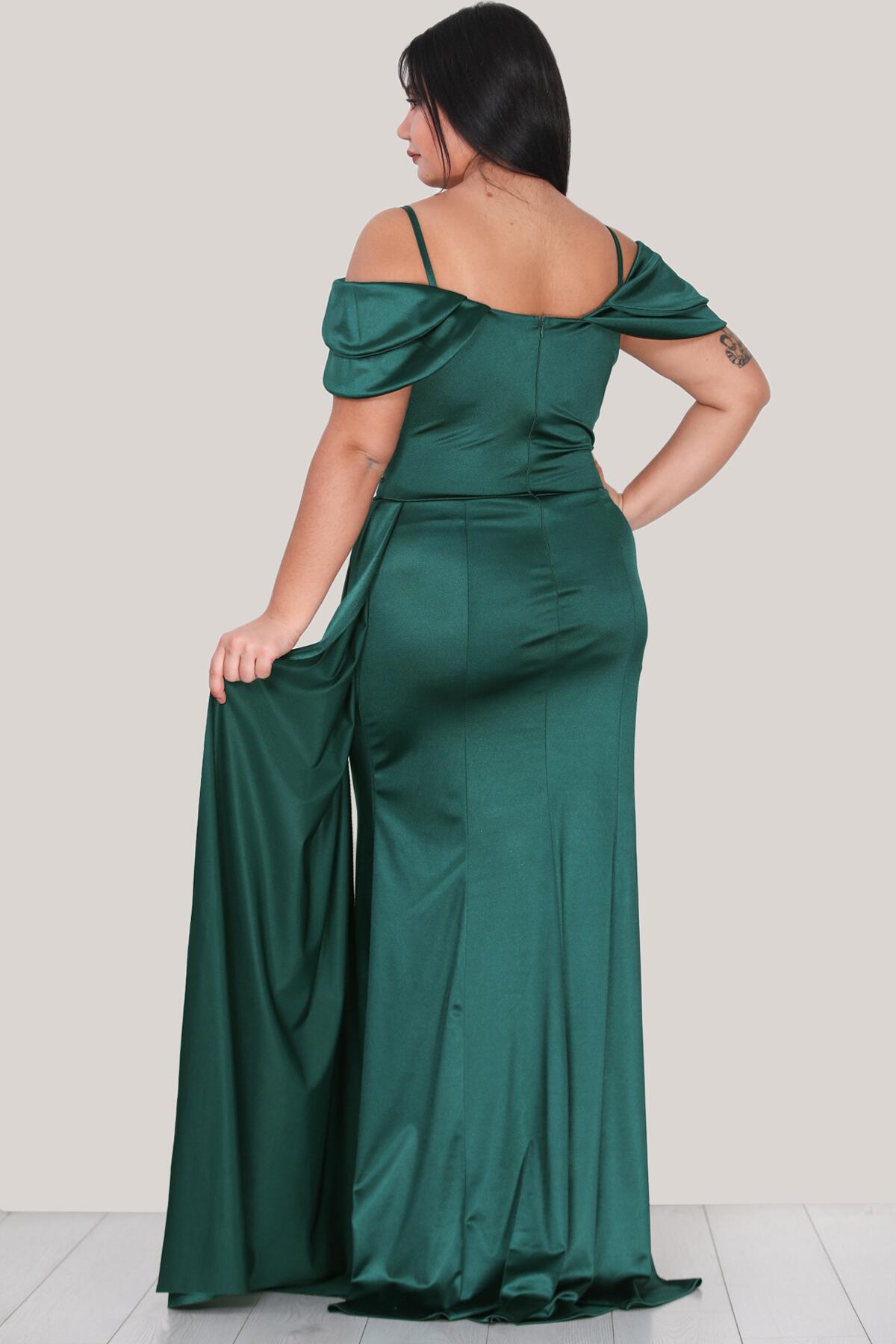 Emerald Satin Evening Dress — Plus Size