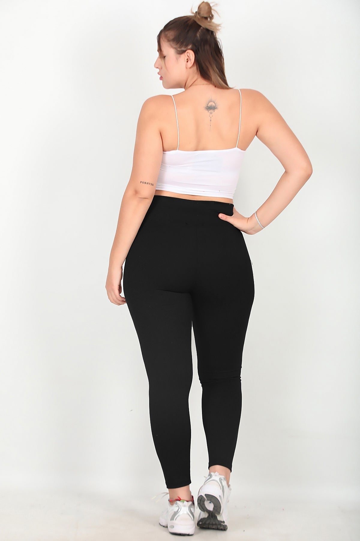 Plus - Size Ribbed Leggings — Black
