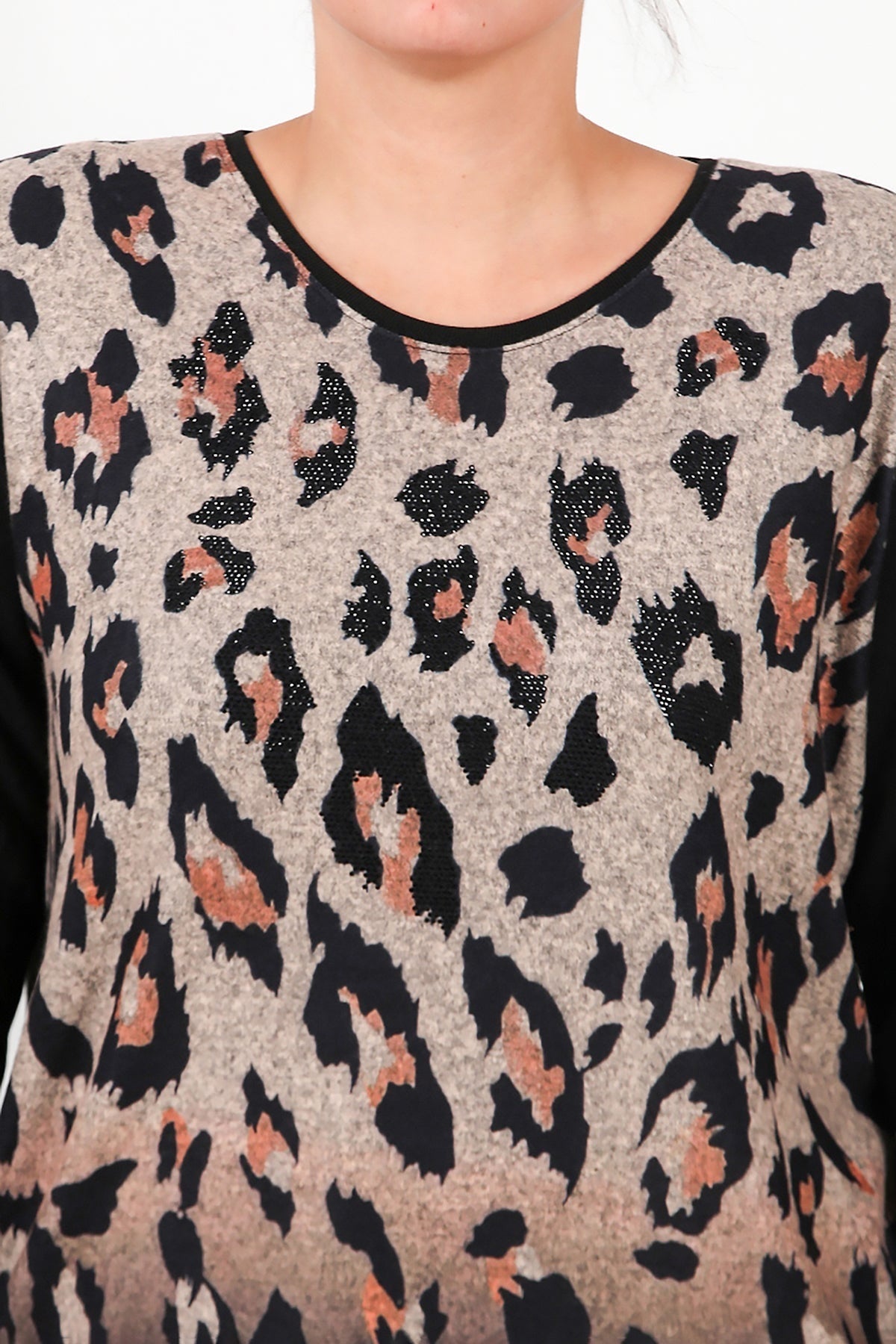 Plus - Size Leopard - Print Blouse — Black