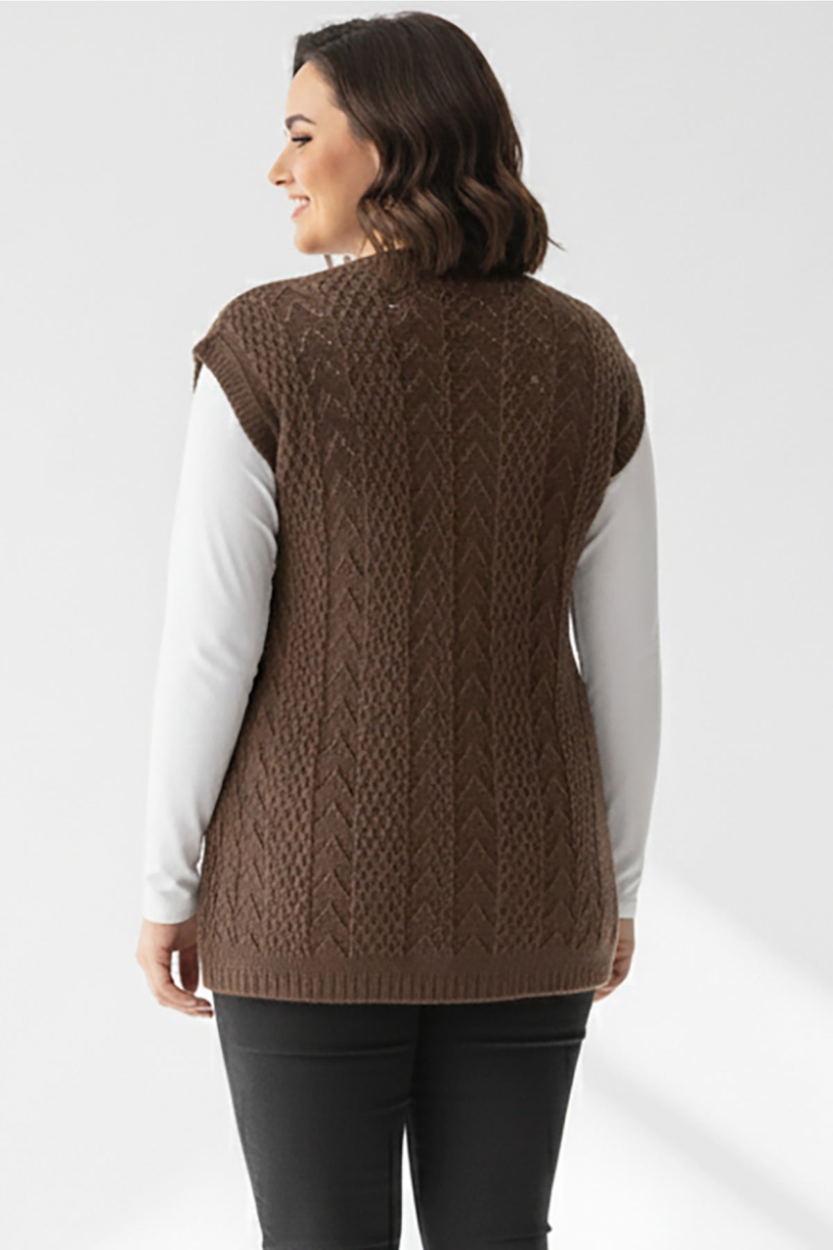 Plus - Size Knit Vest — Brown