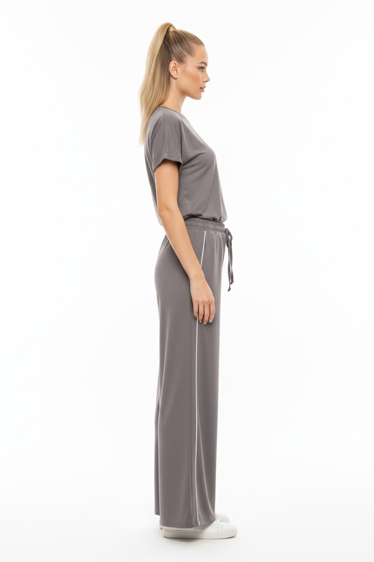 Wide‑Leg Trousers With Side Piping And Pockets — Grey