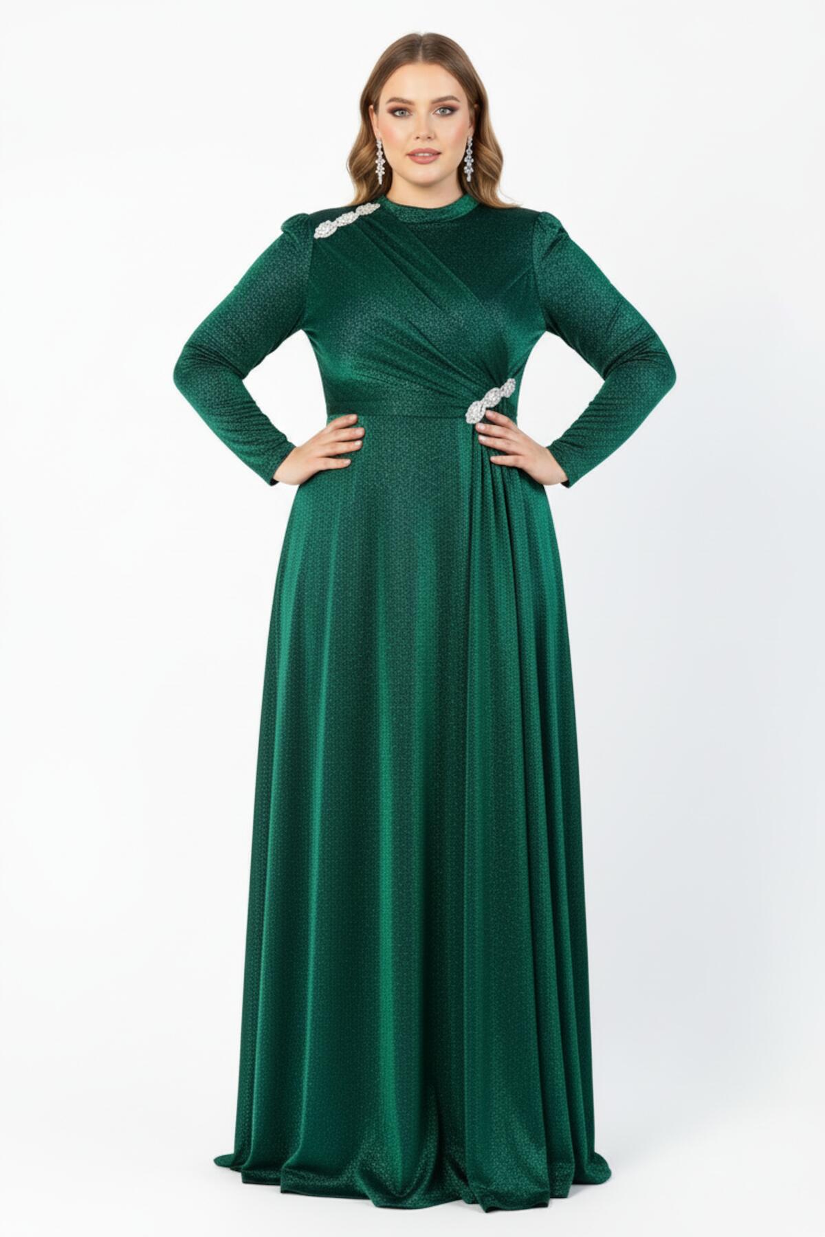 Plus - Size Evening Dress With Waist And Shoulder Accents — Green
