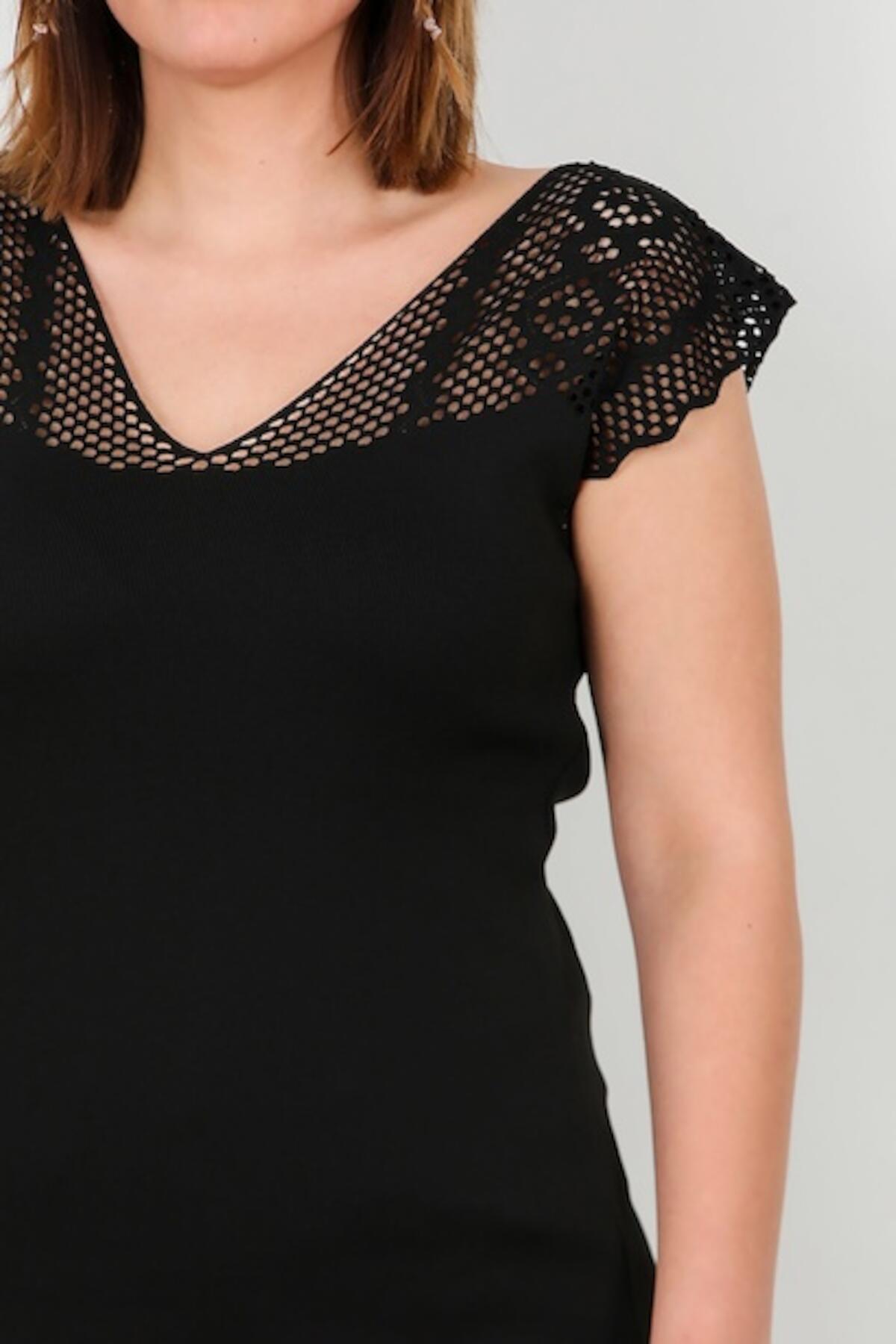 Plus - Size Lace - Detail Shoulder Knit Top — Black