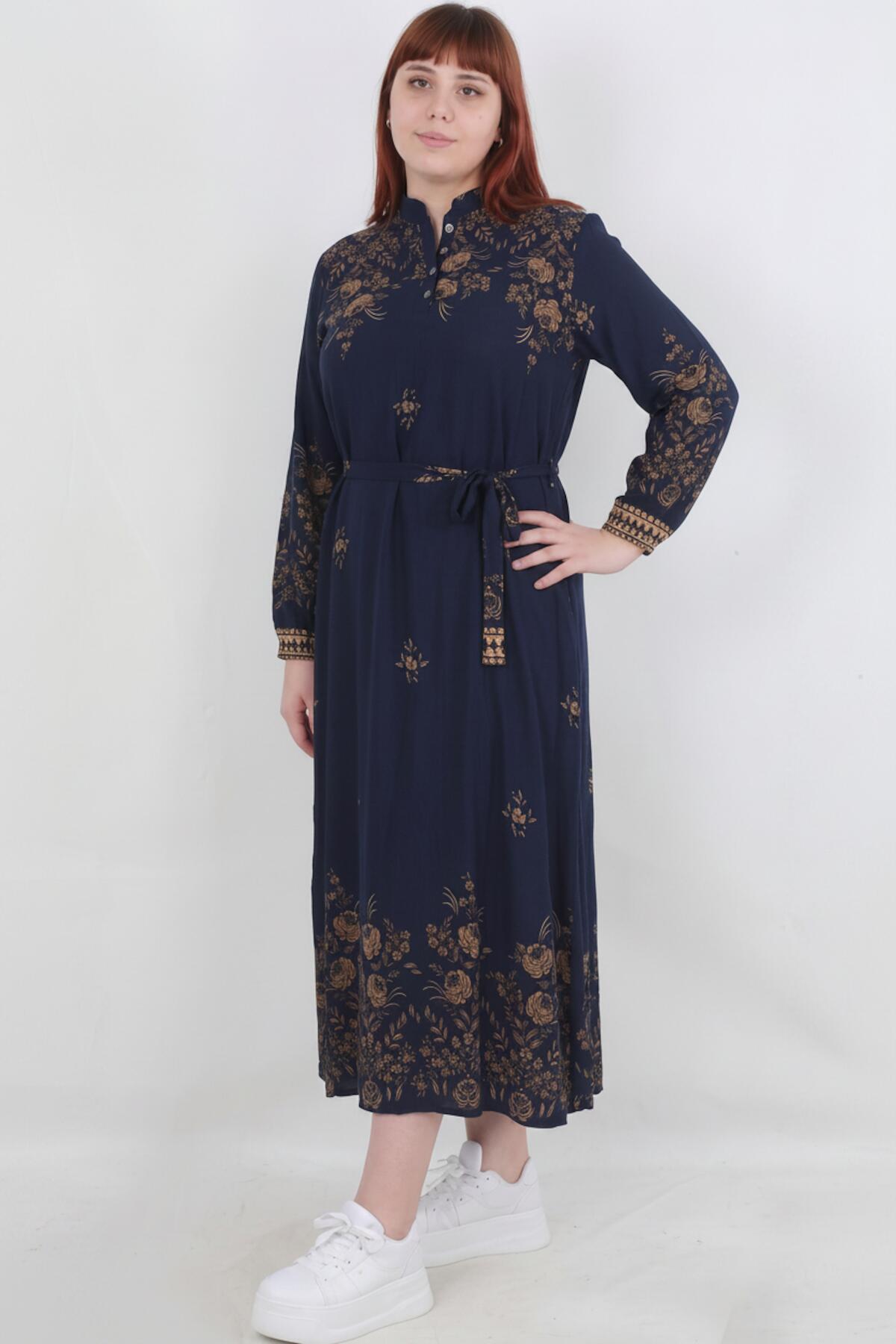 Plus‑Size Woven Dress With Botanical Pattern — Navy