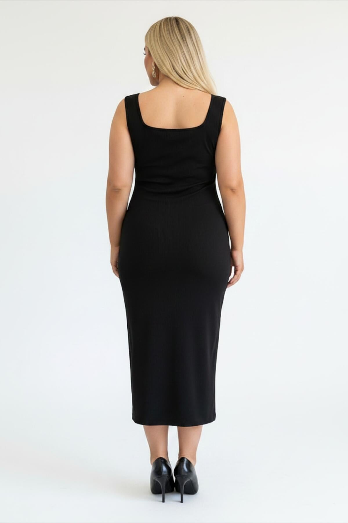 Plus - Size Sleeveless Square - Neck Dress — Black
