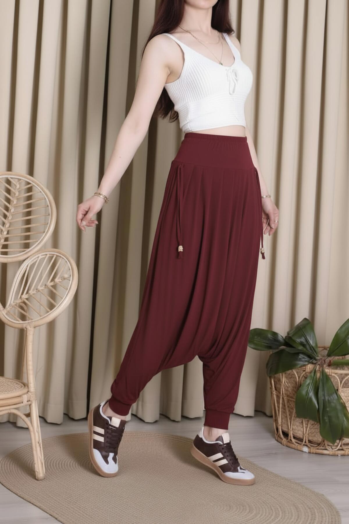 Sandy Balloon Trousers — Burgundy