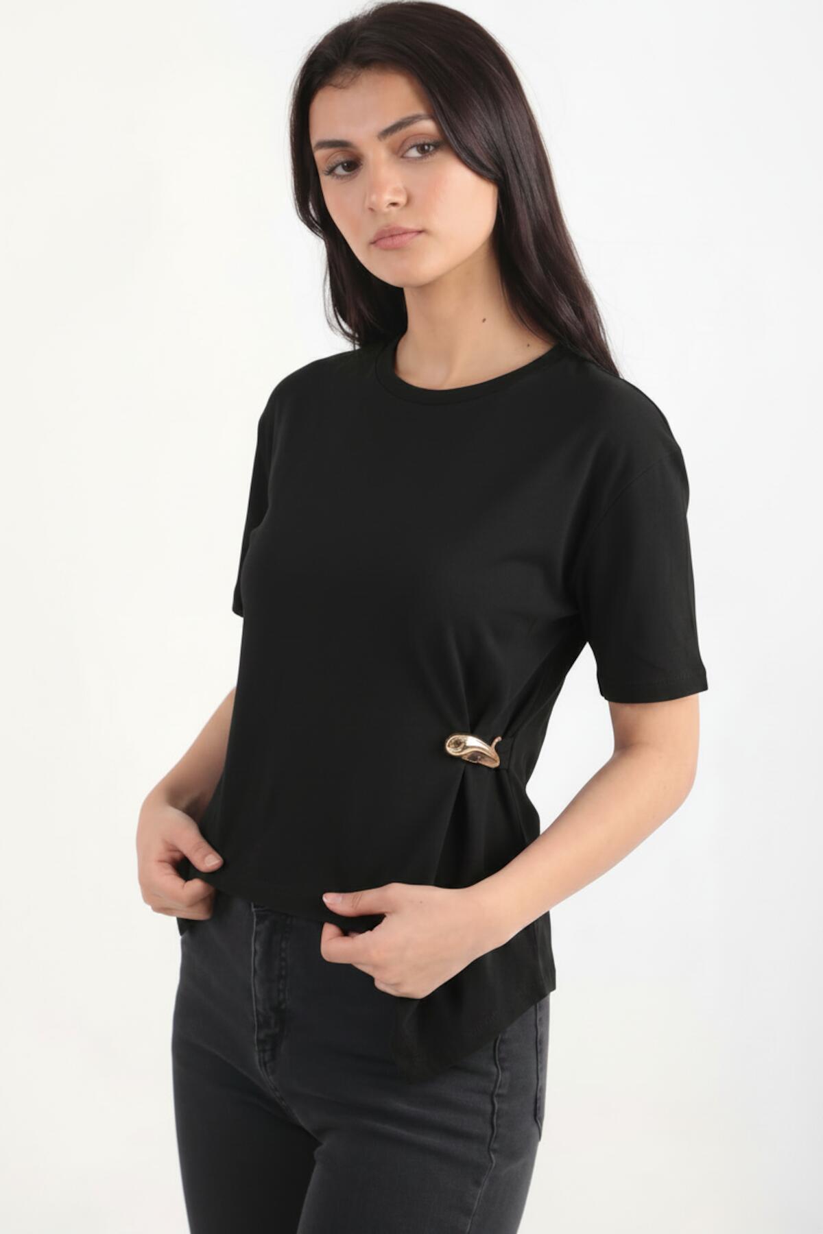 Blouse With Accessory Detail — Black