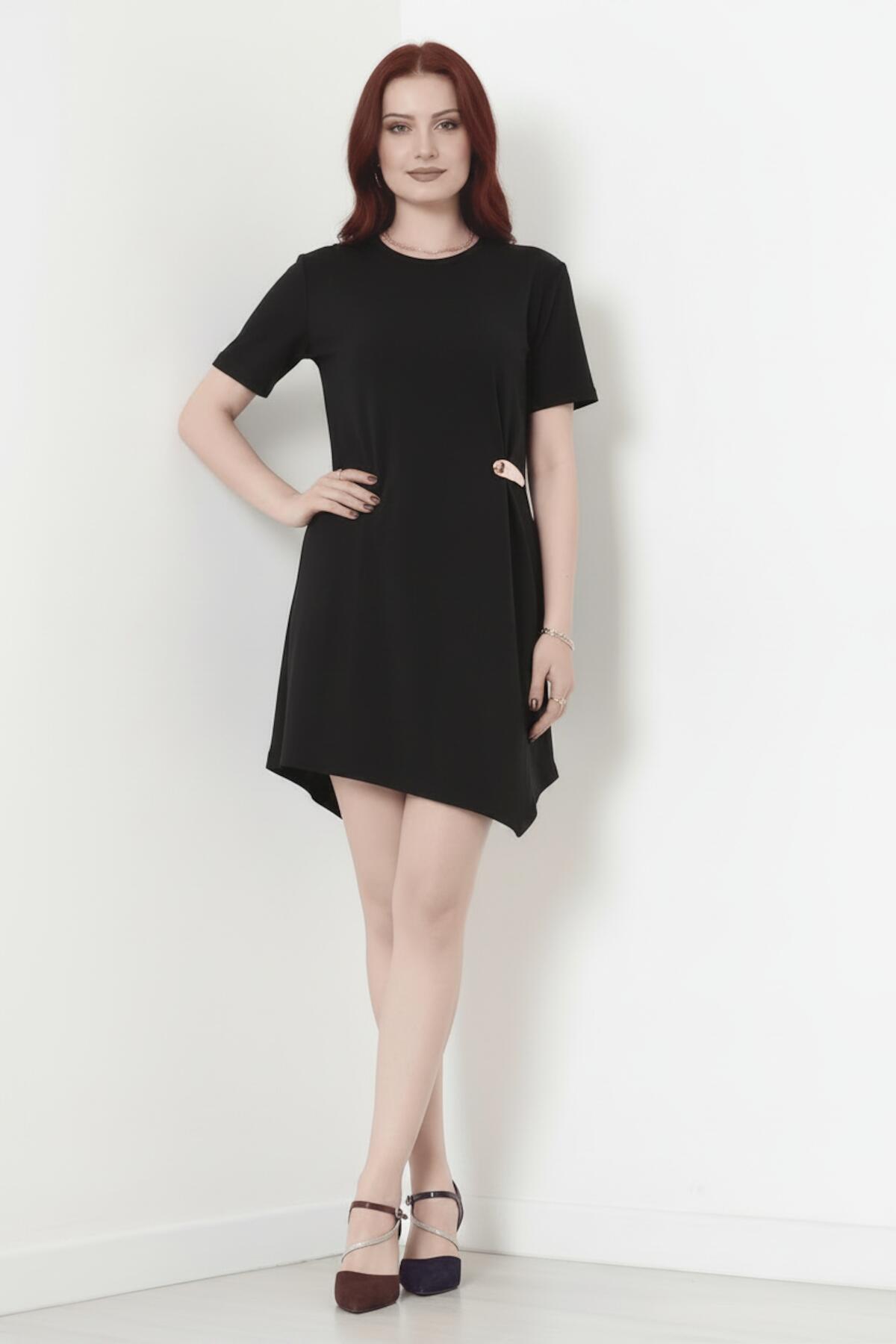 Short‑Sleeve Dress With Accessory Detail — Black