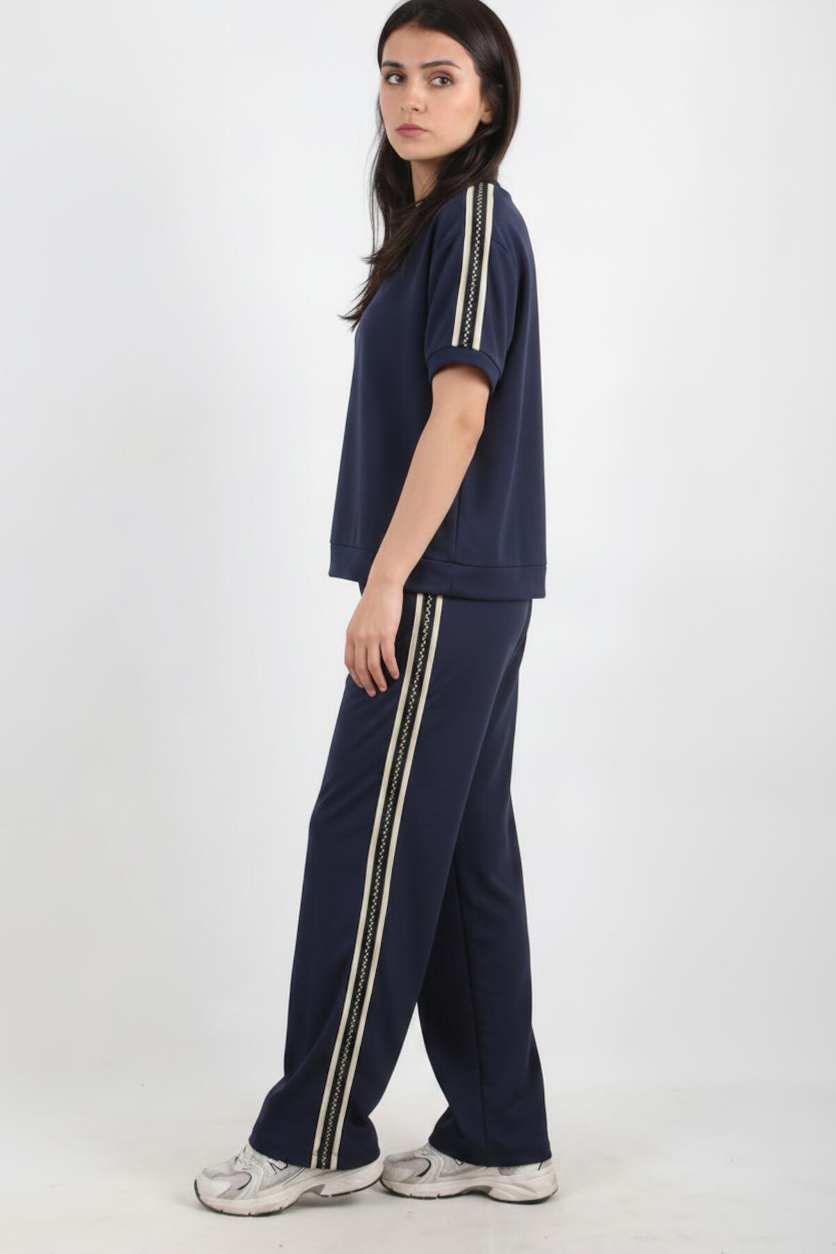 Half‑Zip Set With Side Stripe — Navy