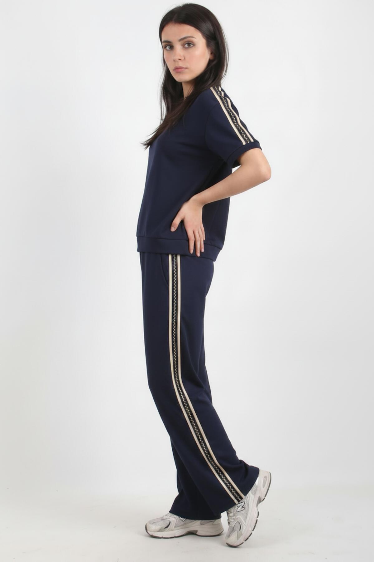 Half‑Zip Set With Side Stripe — Navy
