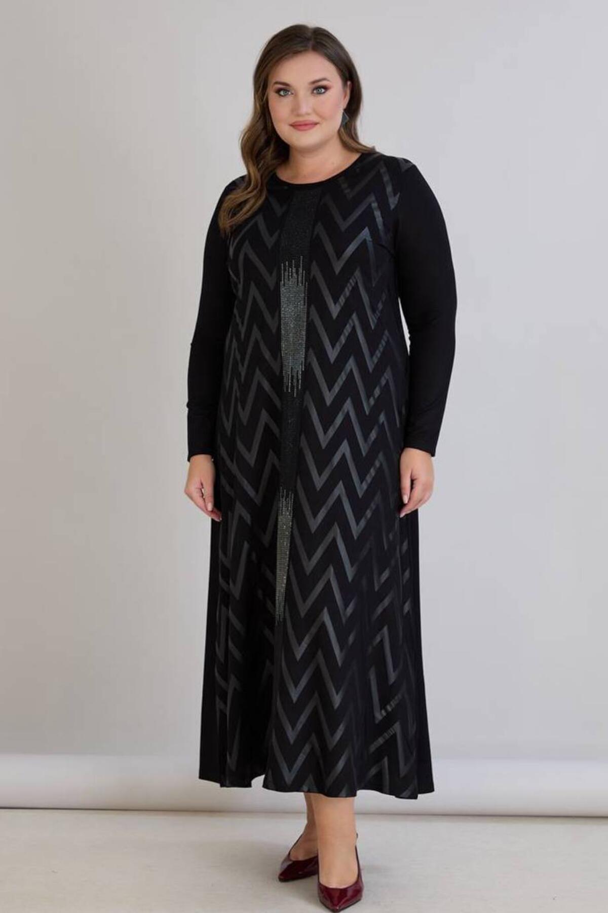 Plus - Size Zigzag Long Dress With Stone Details — Black