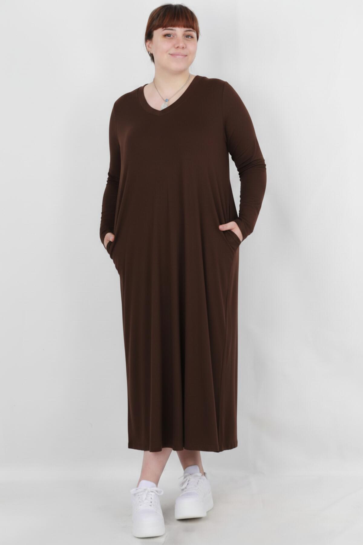 Plus - Size Relaxed Crew - Neck Long - Sleeve Dress — Brown