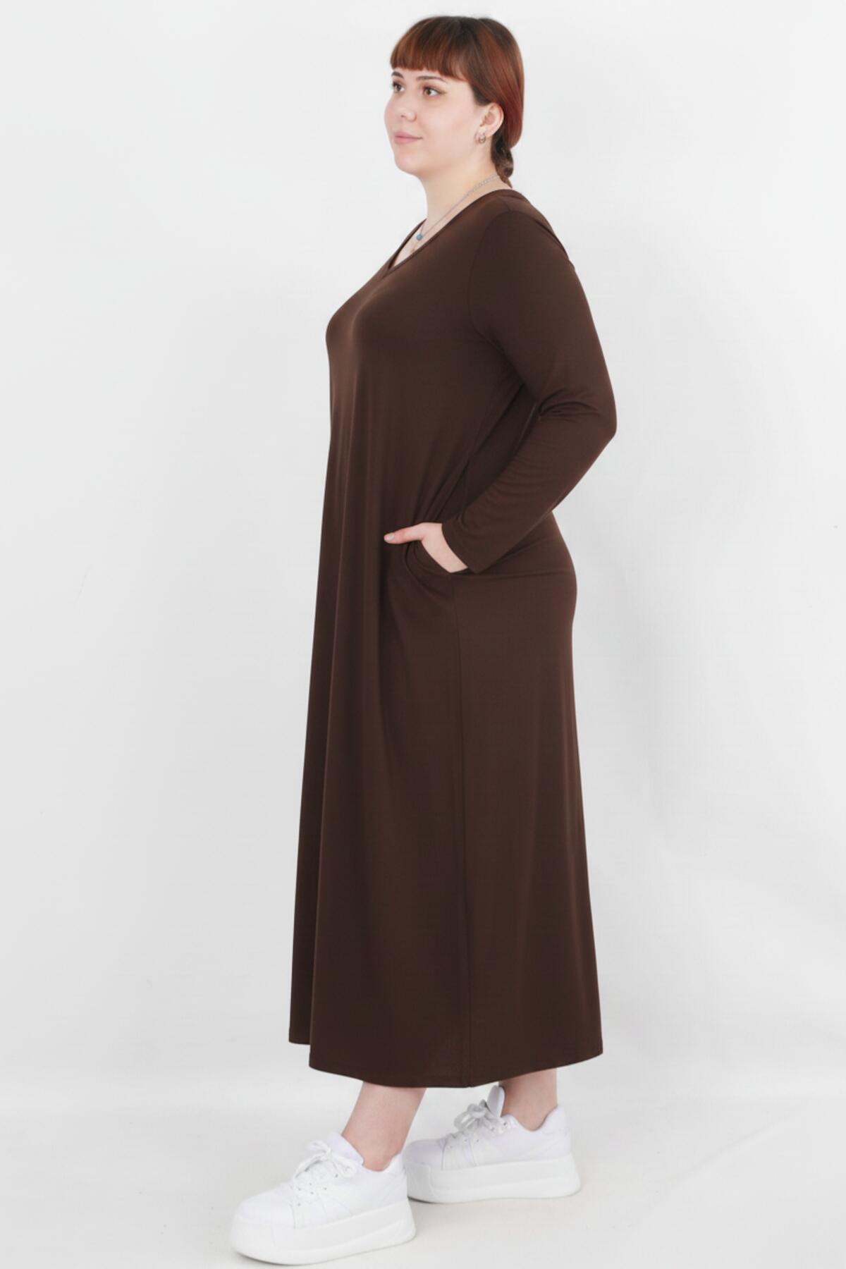 Plus - Size Relaxed Crew - Neck Long - Sleeve Dress — Brown