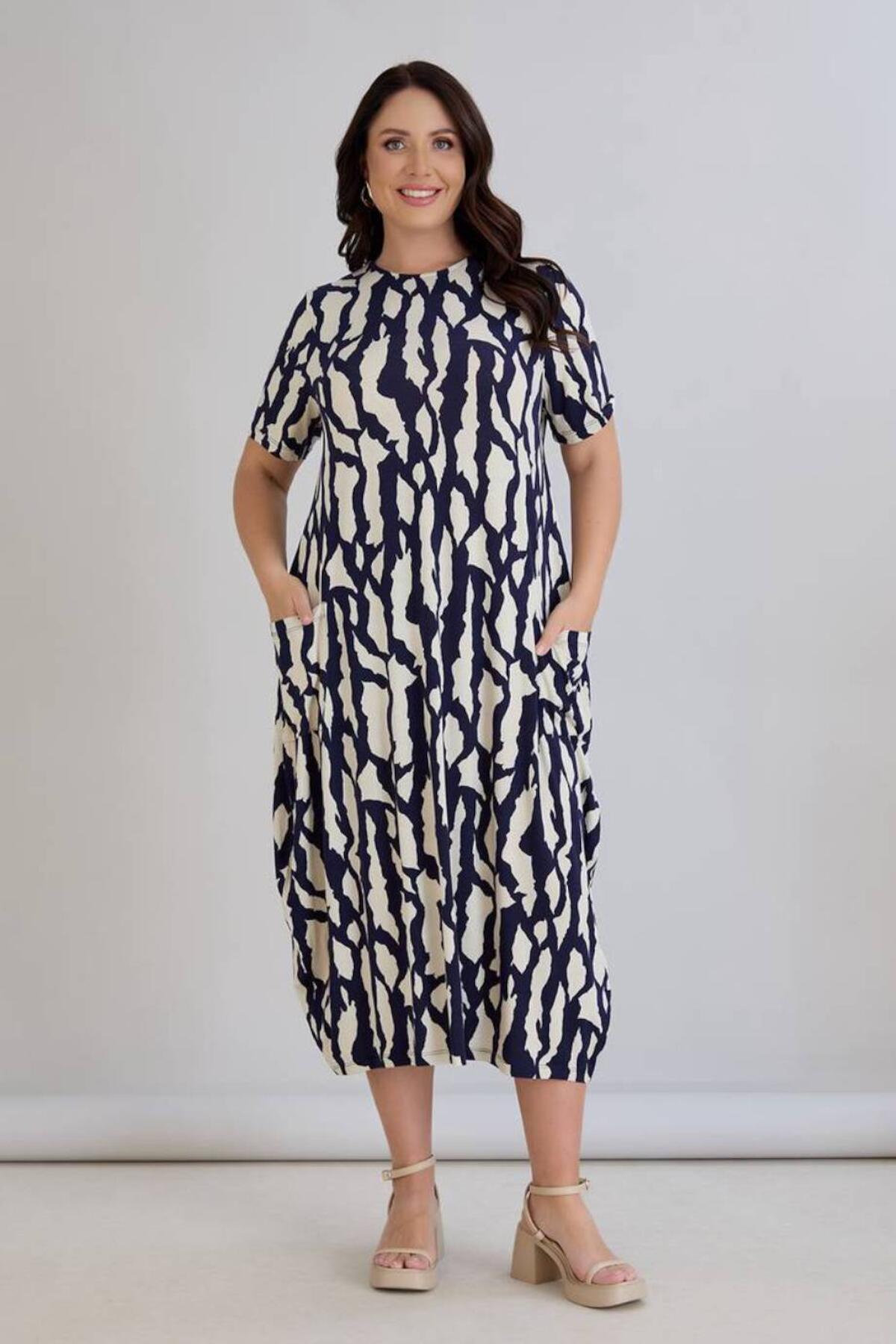 Plus - Size Printed Jersey Dress — Multicolor