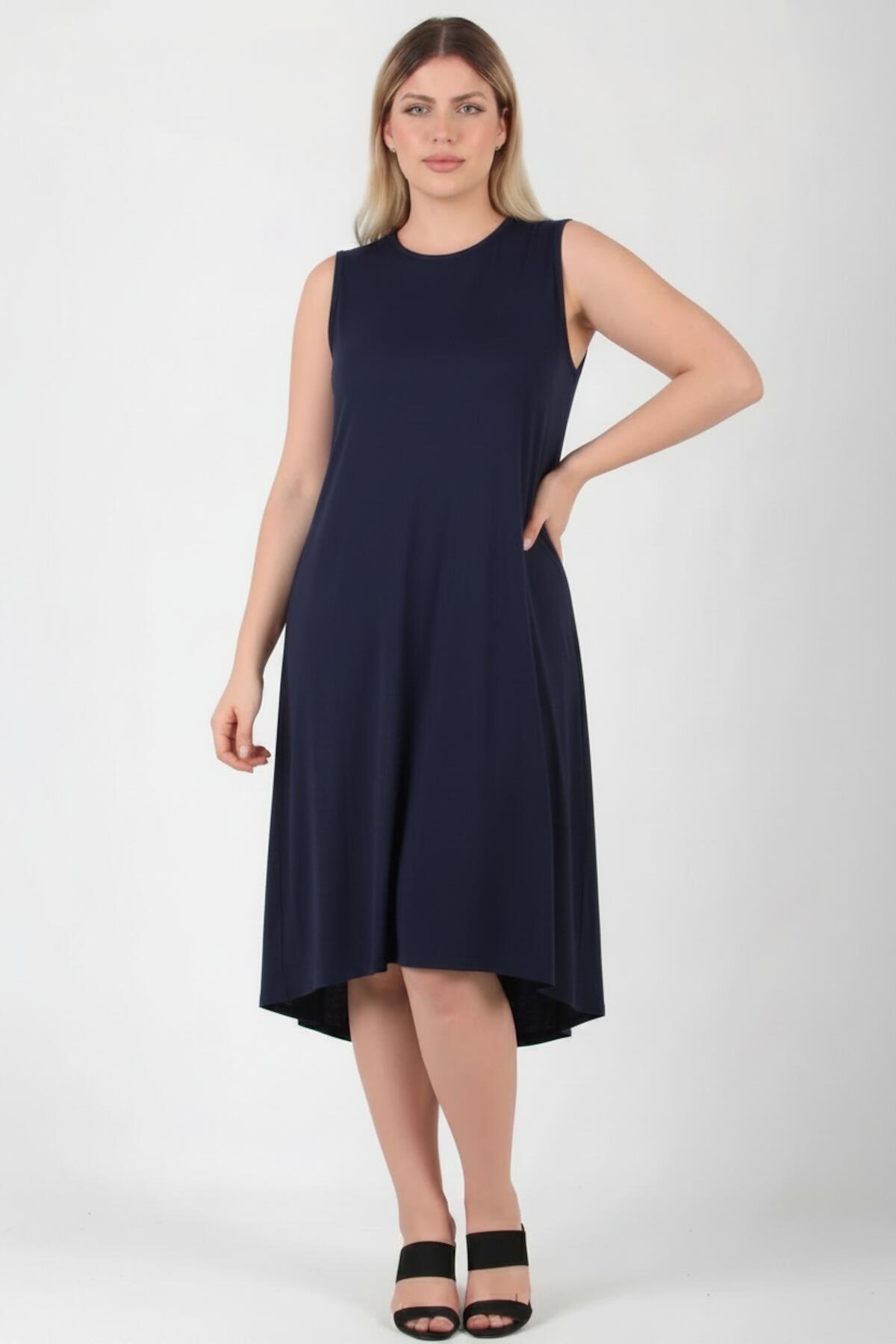 Plus - Size Sleeveless Crew - Neck Dress — Navy