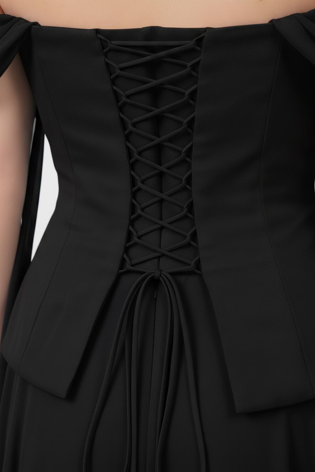 Plus - Size Crepe Evening Dress With Tulle Skirt And Shawl — Black